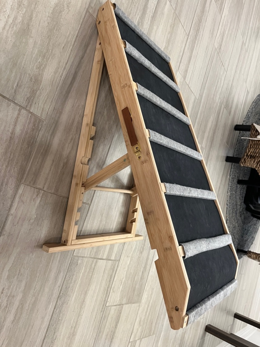 Dog Ramp for Dogs with Eztra Wide Gray Padded Steps - Adjustable - Picture 9 of 13